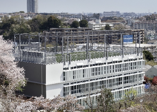 横浜商科大学３号館